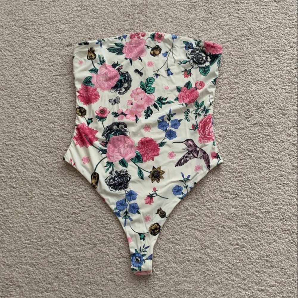 Superdown floral strapless bodysuit